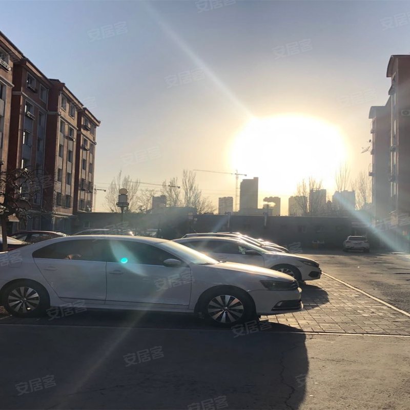 盛泰集团现16笔大宗交易 均为折价成交