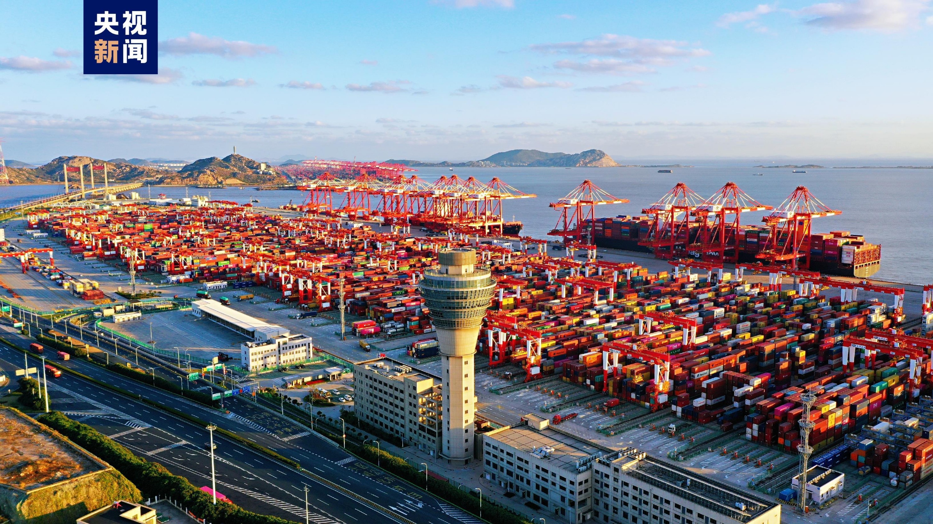 广州港：12月份集装箱吞吐量同比预增11.6%