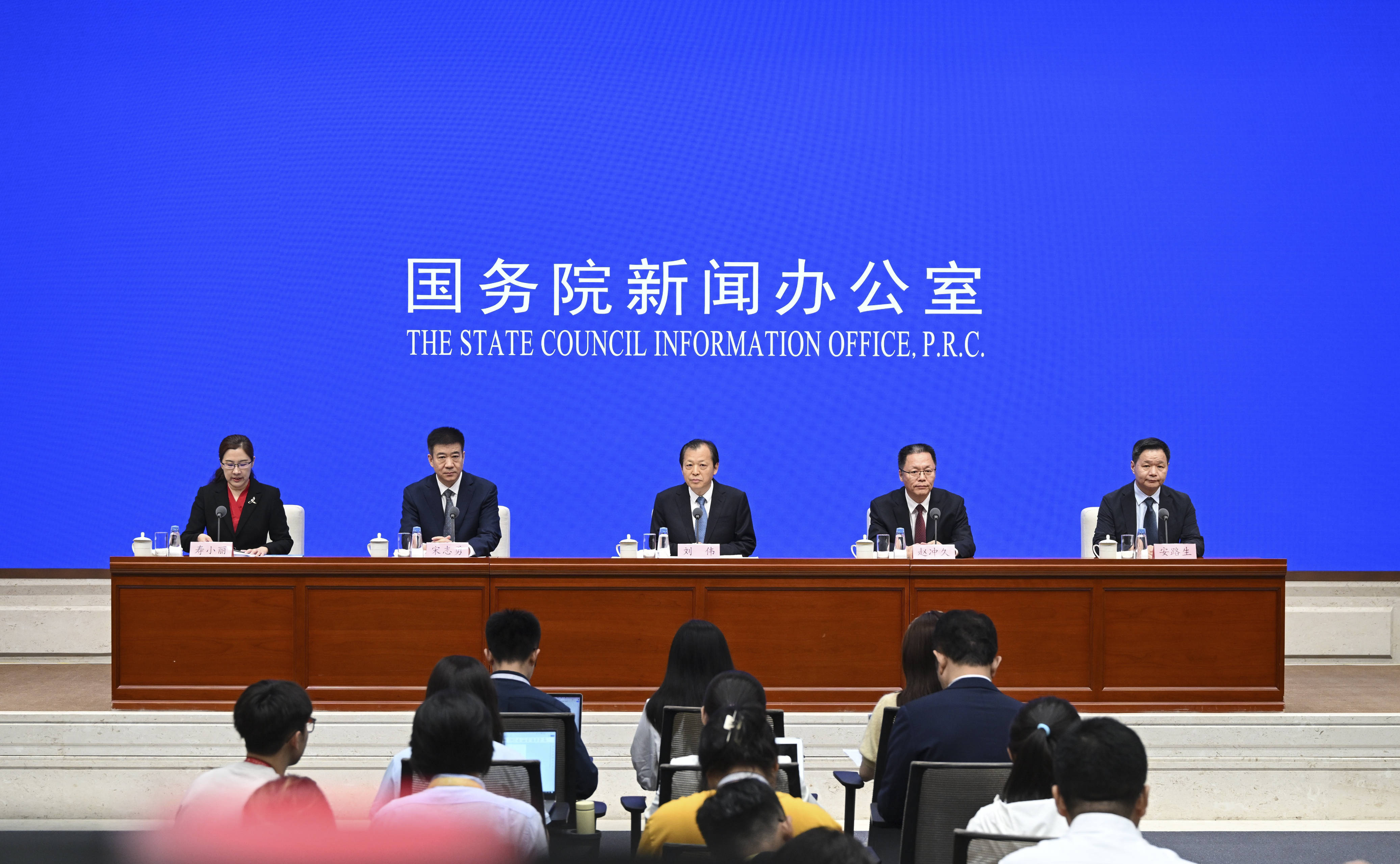 今日看点|国新办将举行2025年全年进出口情况新闻发布会