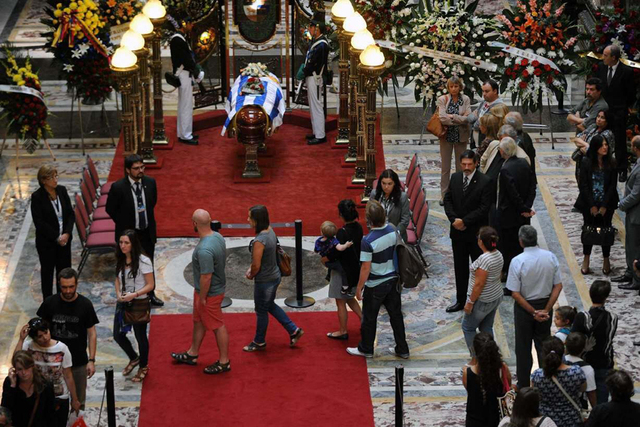 金正恩出席竣工典礼,现场罢免朝鲜副总理杨胜虎:某些领导干部不负责任、粗枝大叶、昏庸无能,对于不负责任和持消极态度的人不再期待