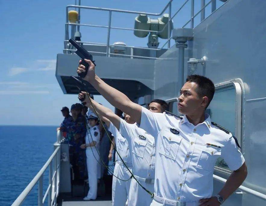 陈世杰总领事考察慰问领区中资企业和机构