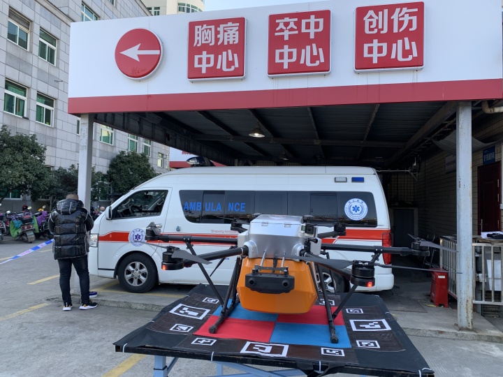 人机协同，他们给水下桥梁“做体检”