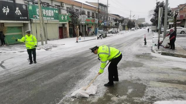 记者手记：瑞雪映初心 代表委员信心升腾