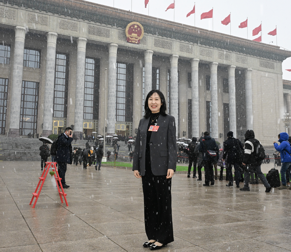 全国人大代表周燕芳：建议构建国家级智驾数据共享标准及平台
