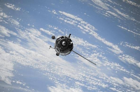 美一颗“星链”卫星失联　太空碎片监测中