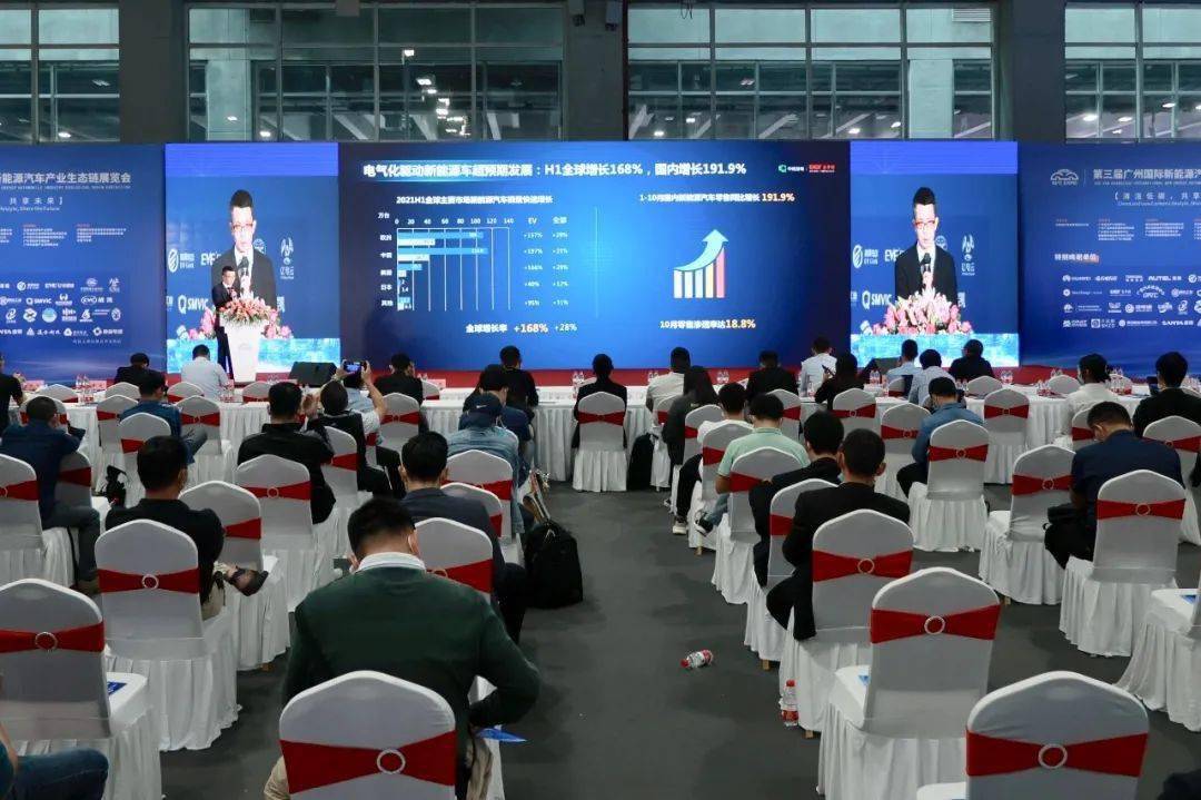 国电南瑞连发四项“新智核”成果：从微网组态到算电协同，能源AI进入深水区