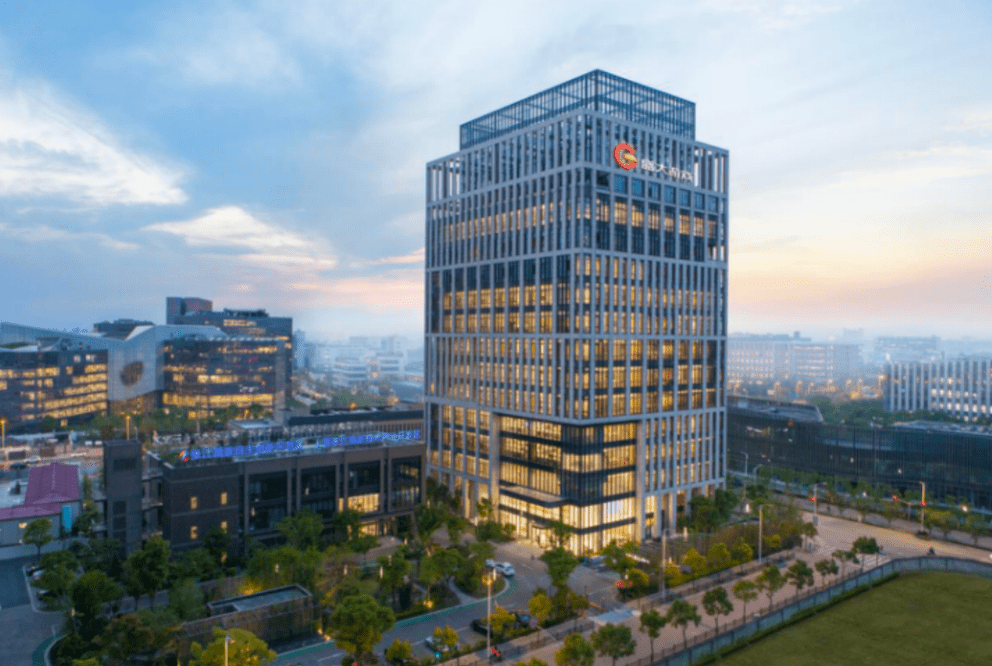 4月154款游戏版号下发；世纪华通一季度营收110.1亿元丨游戏早参